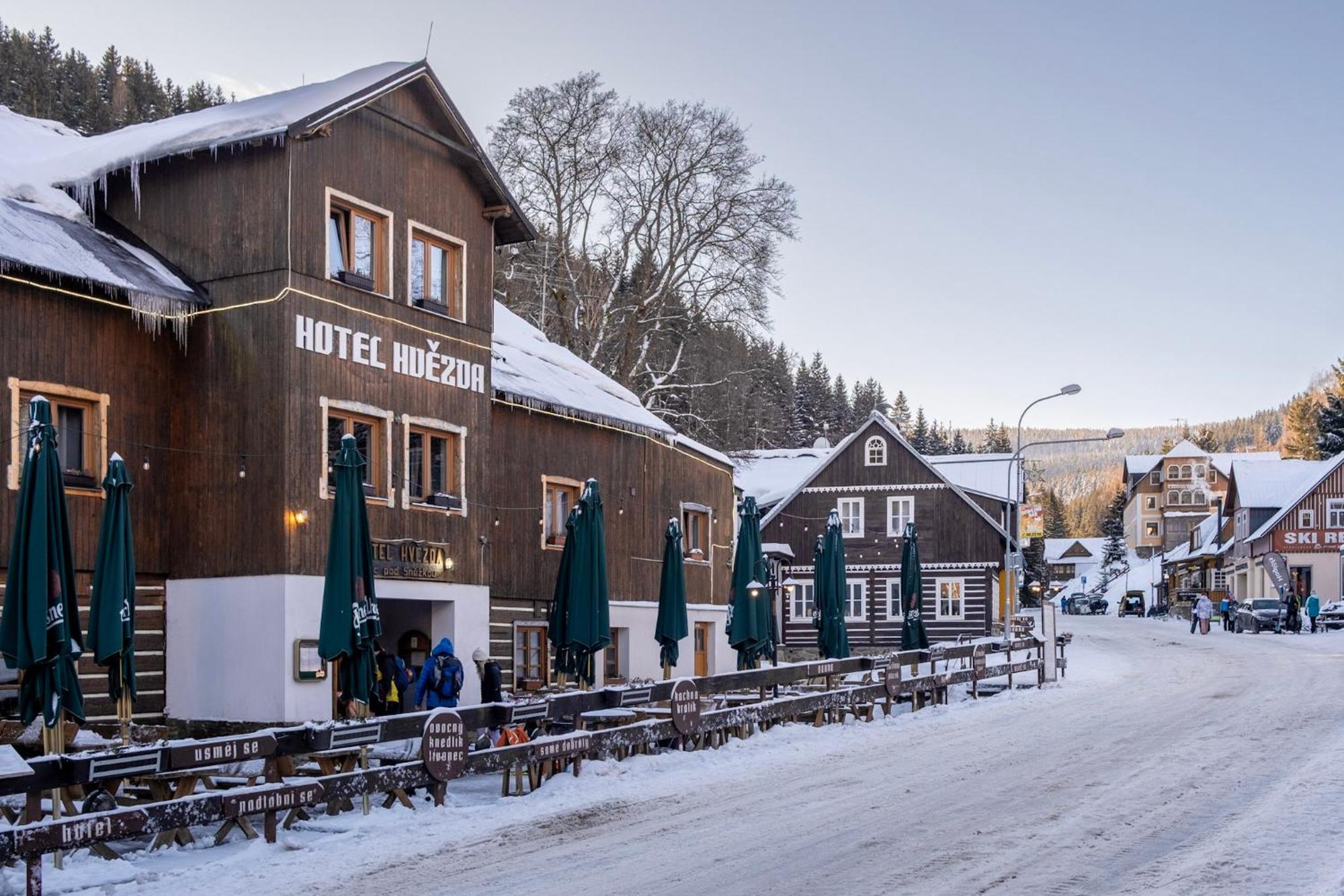 Hvezda Hotel