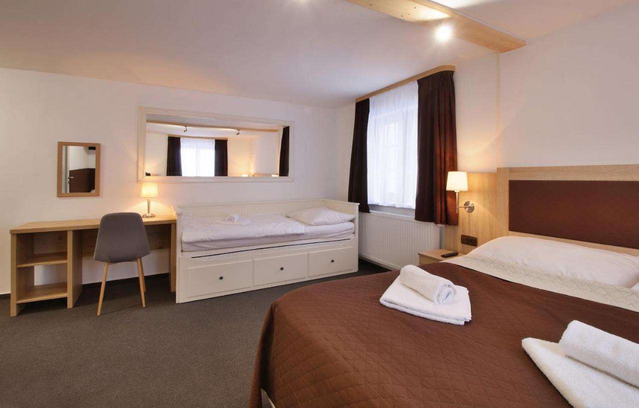 Hvezda Hotel